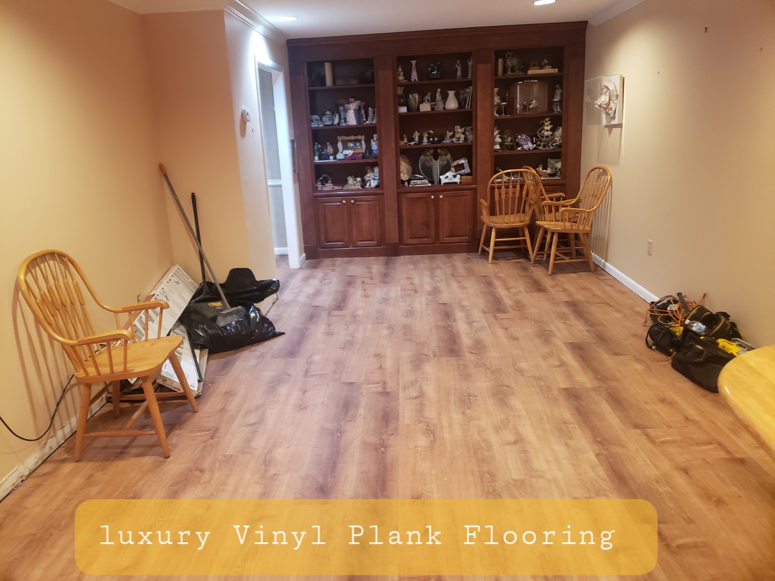 Dining room with luxury vinyl plank flooring